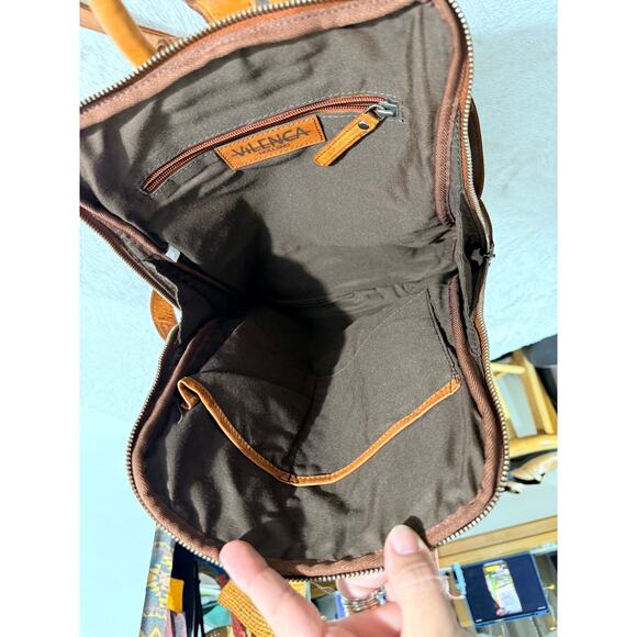 Valenca Holland Genuine Leather Backpack Made in India Excellent Condition - Picture 5 of 7